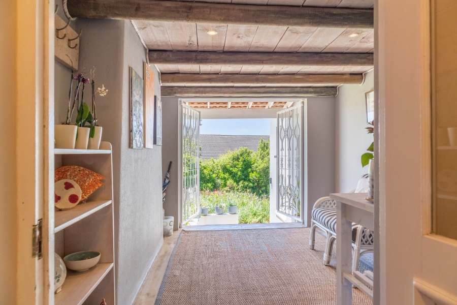 4 Bedroom Property for Sale in Plettenberg Bay Central Western Cape